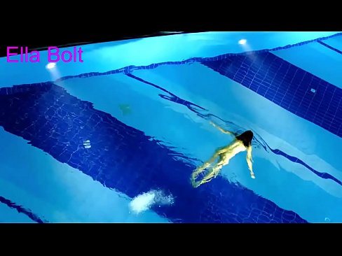 ❤️ Dili ko makahunong sa pagtan-aw, ang batan-ong blonde nasakpan nga naglangoy nga hubo sa ELLA BOLT resort pool ❤️ Sex video sa amon ceb.bestsexporno.ru ❌️